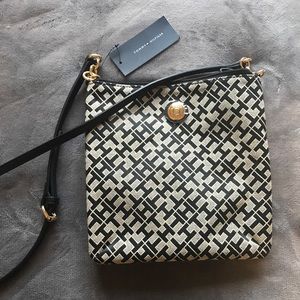 Tommy Hilfiger Purse